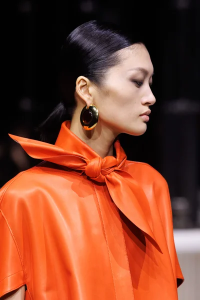 Look 52